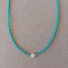 Collar azul con estrella