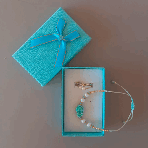 Capa 4 Pulsera con corazón turquesa