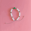 Capa 43 Pulsera de cuentas blancas y verdes